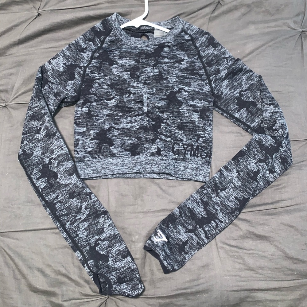 Gym shark camo crop longsleeve